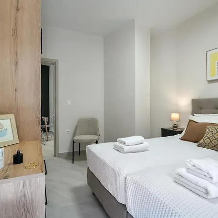 Coralie 3 Bedroom 40m From The *