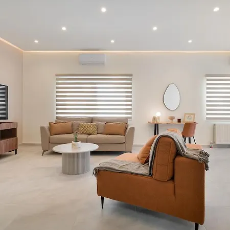 Coralie 3 Bedroom 40m From The *