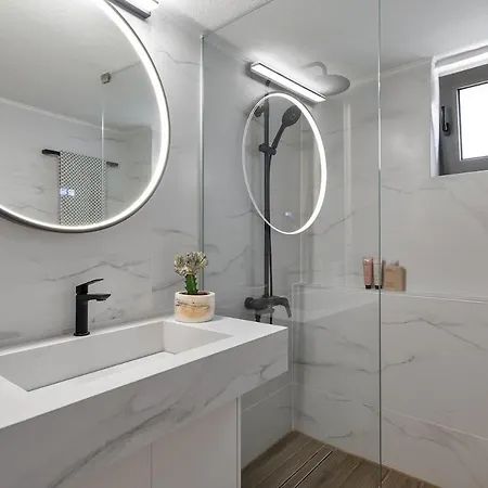 Coralie 3 Bedroom 40m From The Апартаменты *