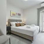 Coralie 3 Bedroom 40m From The *